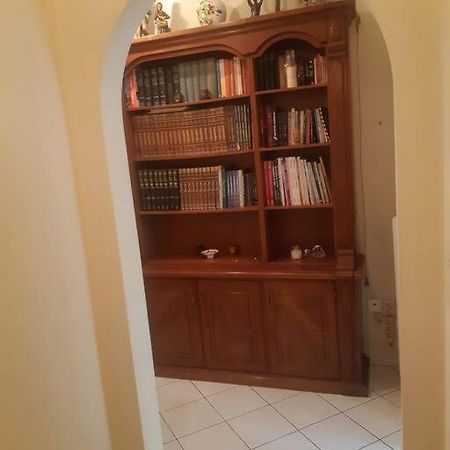 Classical Apartment At Lycabetus Hill Athena Bagian luar foto